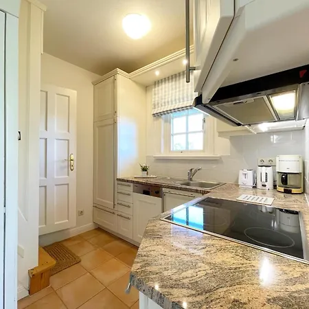 Reetdachhäuschen Lütt In Ferienhaus