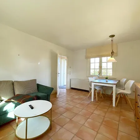 Ferienhaus Reetdachhäuschen Lütt In