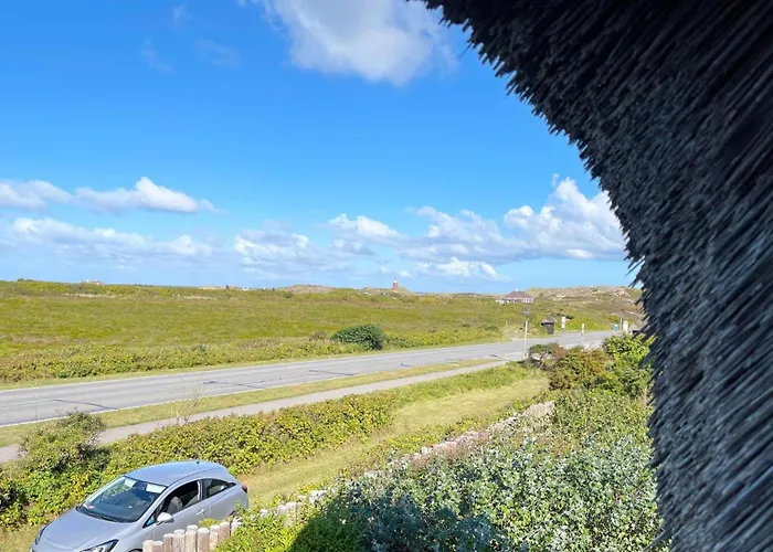 Reetdachhaeuschen Luett In Kampen
