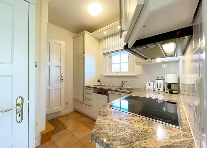 Reetdachhaeuschen Luett In Casa de Férias