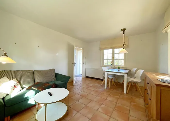 Casa de Férias Reetdachhaeuschen Luett In