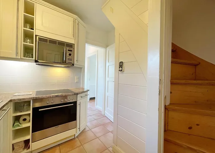 Reetdachhaeuschen Luett In Kampen